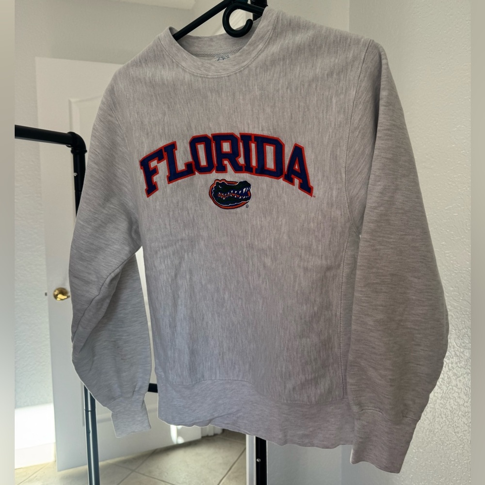 University of Florida Champion sweater size small barely worn excellent cond